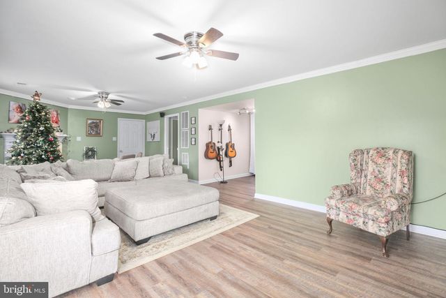 60 DAWSON DR, Fredericksburg, VA 22405