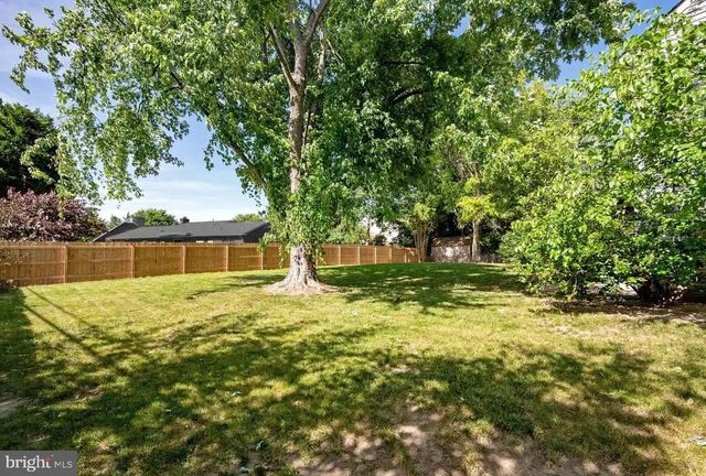 60 DAWSON DR, Fredericksburg, VA 22405