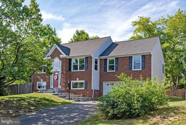 60 DAWSON DR, Fredericksburg, VA 22405