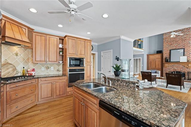 235 Fox Lake Court, Winston-salem, NC 27106
