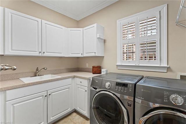 235 Fox Lake Court, Winston-salem, NC 27106