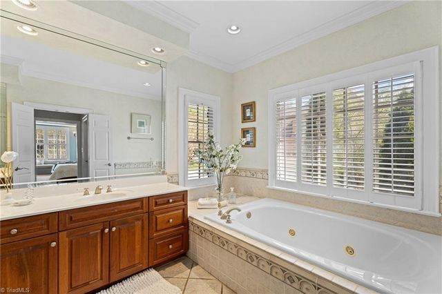 235 Fox Lake Court, Winston-salem, NC 27106