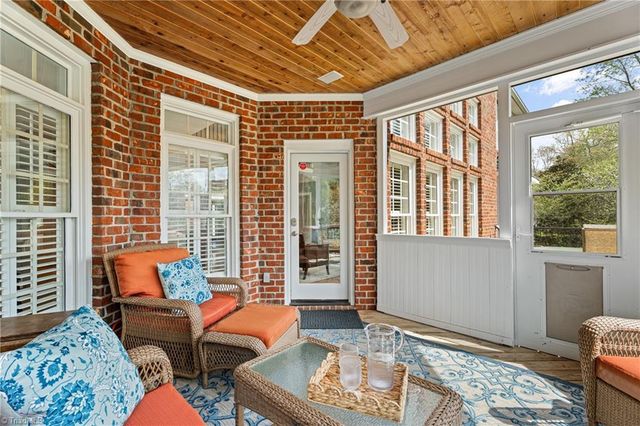 235 Fox Lake Court, Winston-salem, NC 27106