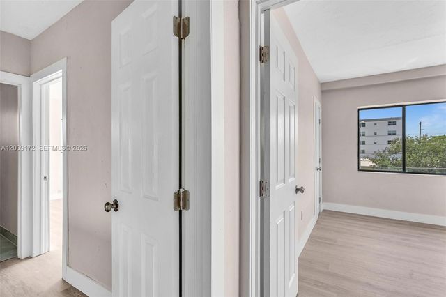 1165 Marseille Dr 19, Miami Beach, FL 33141