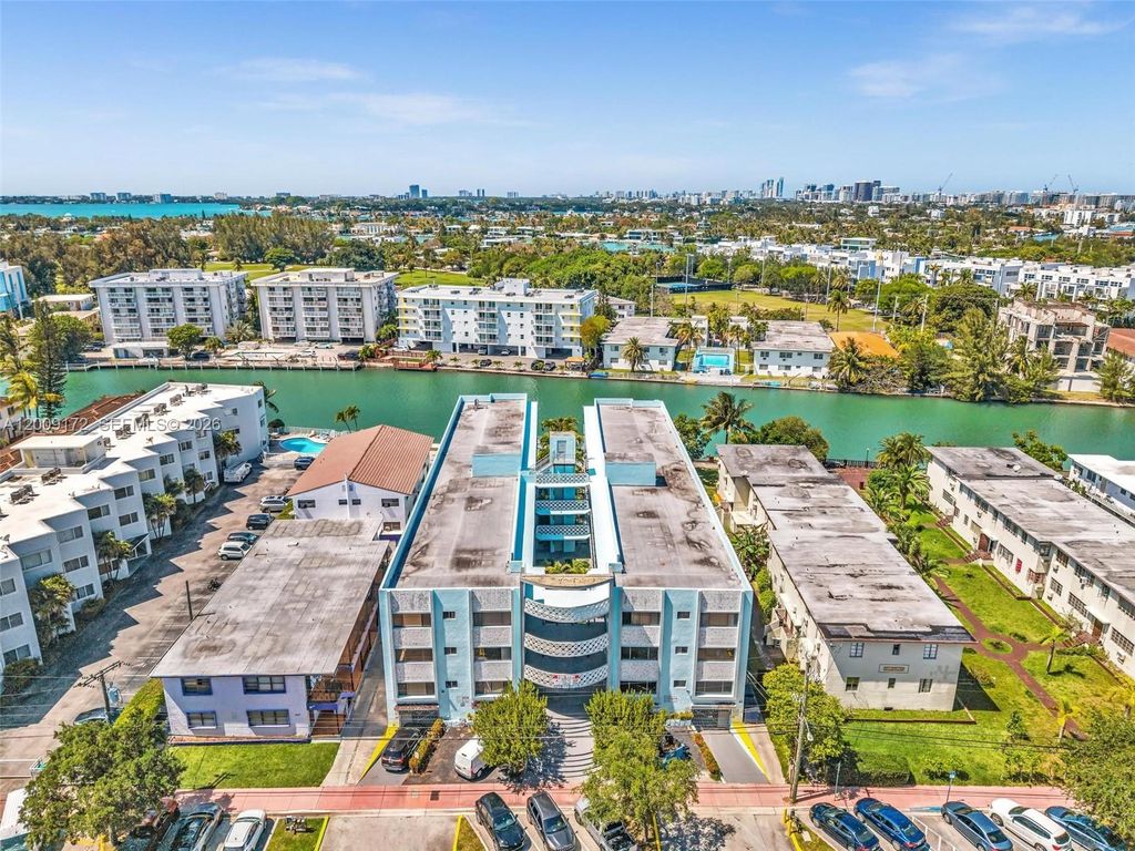 1165 Marseille Dr 19, Miami Beach, FL 33141