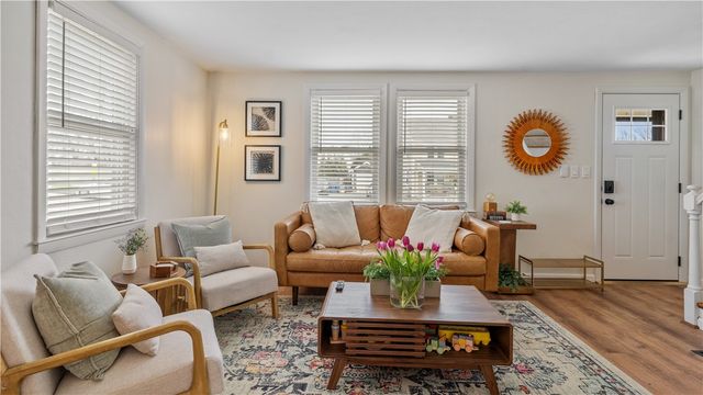 5 Shangri La Lane, Middletown, RI 02842