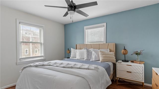 5 Shangri La Lane, Middletown, RI 02842