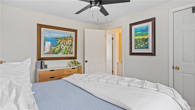 5 Shangri La Lane, Middletown, RI 02842