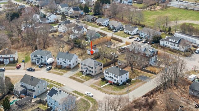 5 Shangri La Lane, Middletown, RI 02842