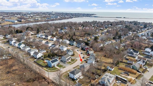 5 Shangri La Lane, Middletown, RI 02842