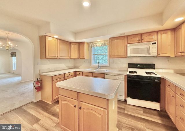 199 PEBBLE BEACH DR, Mays Landing, NJ 08330