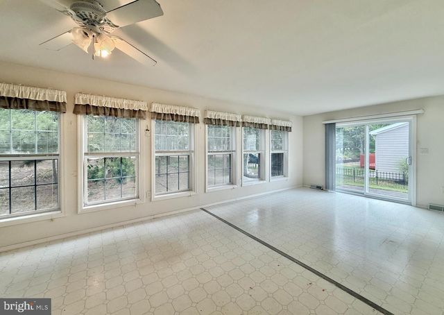 199 PEBBLE BEACH DR, Mays Landing, NJ 08330