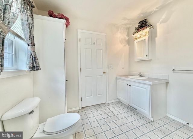 199 PEBBLE BEACH DR, Mays Landing, NJ 08330