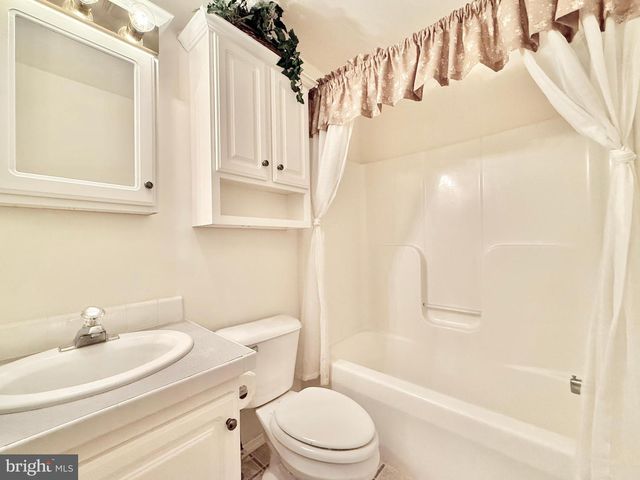 199 PEBBLE BEACH DR, Mays Landing, NJ 08330