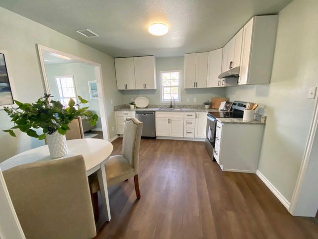 1217 W Nelson Street, Denison, TX 75020