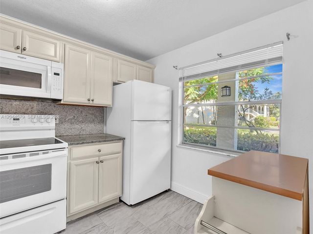 1212 SE Bahama Bend G1, Coconut Creek, FL 33066