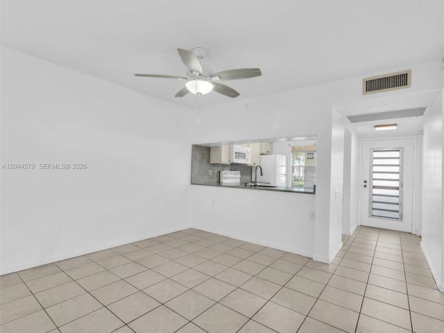 1212 SE Bahama Bend G1, Coconut Creek, FL 33066