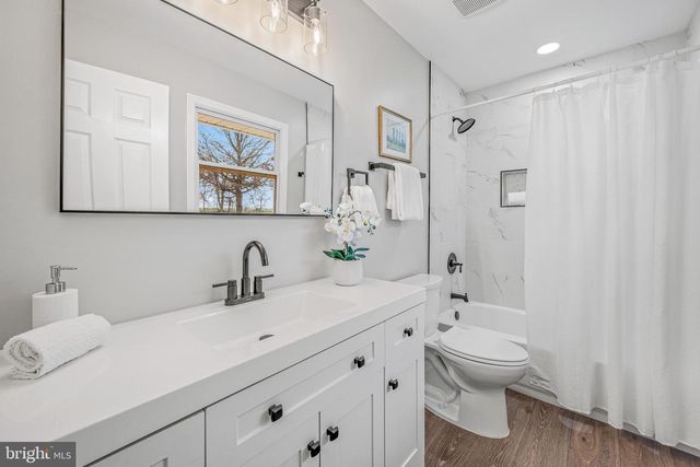 17731 MASON DIXON RD, Hagerstown, MD 21740