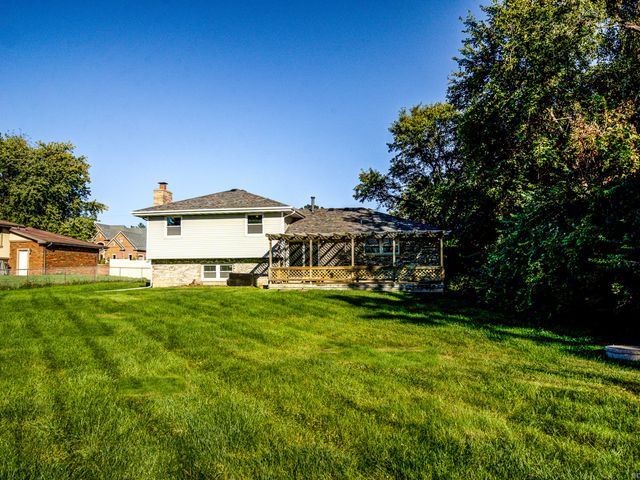 14018 Cokes Road, Homer Glen, IL 60491