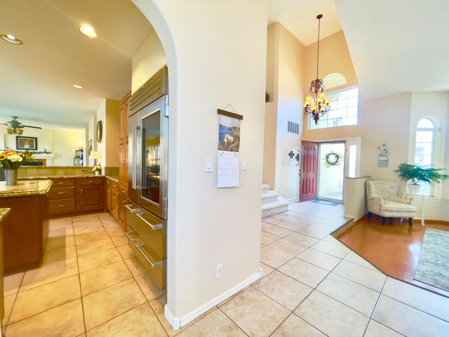 6905 Suerte Place NE, Albuquerque, NM 87113