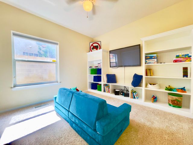6905 Suerte Place NE, Albuquerque, NM 87113