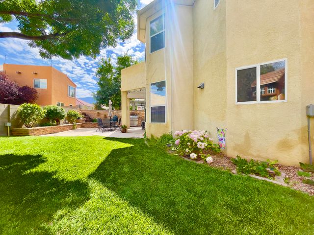 6905 Suerte Place NE, Albuquerque, NM 87113