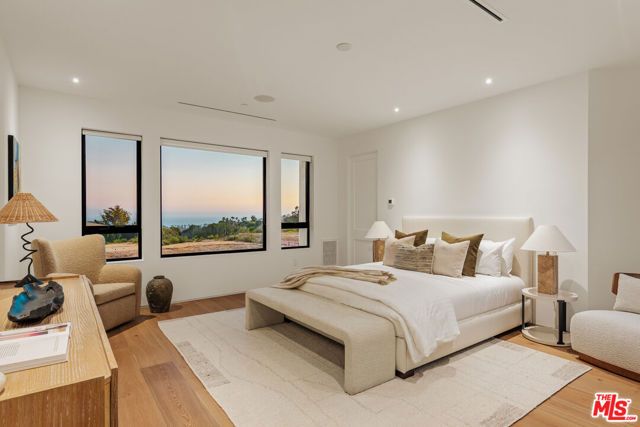 1205 Las Lomas Place, Pacific Palisades (los Angeles), CA 90272