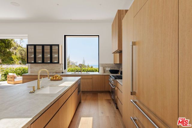 1205 Las Lomas Place, Pacific Palisades (los Angeles), CA 90272