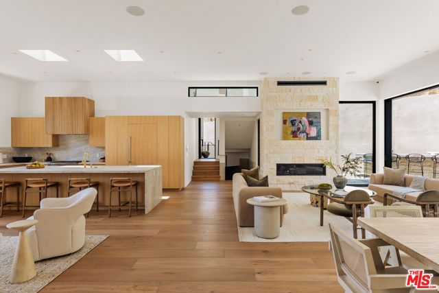 1205 Las Lomas Place, Pacific Palisades (los Angeles), CA 90272