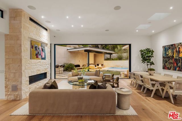 1205 Las Lomas Place, Pacific Palisades (los Angeles), CA 90272