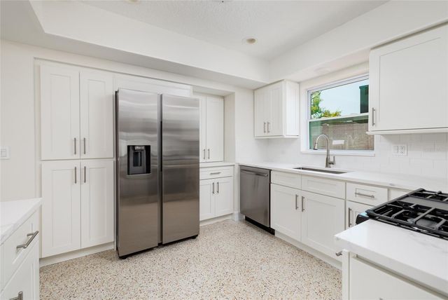 2107 DOLPHIN BOULEVARD S, St Petersburg, FL 33707