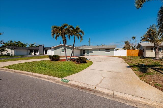 2107 DOLPHIN BOULEVARD S, St Petersburg, FL 33707