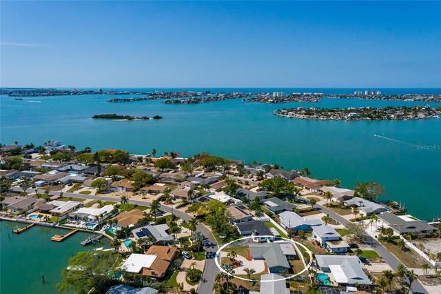 2107 DOLPHIN BOULEVARD S, St Petersburg, FL 33707