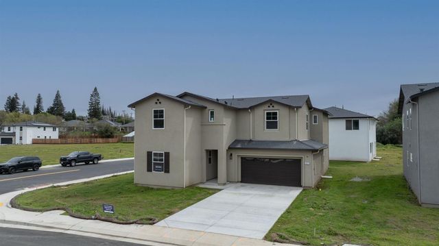 817 Tiffani Way, Oakdale, CA 95361