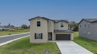 817 Tiffani Way, Oakdale, CA 95361