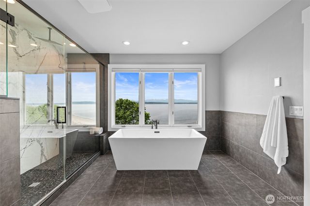 2650 NW 204th Street, Shoreline, WA 98177