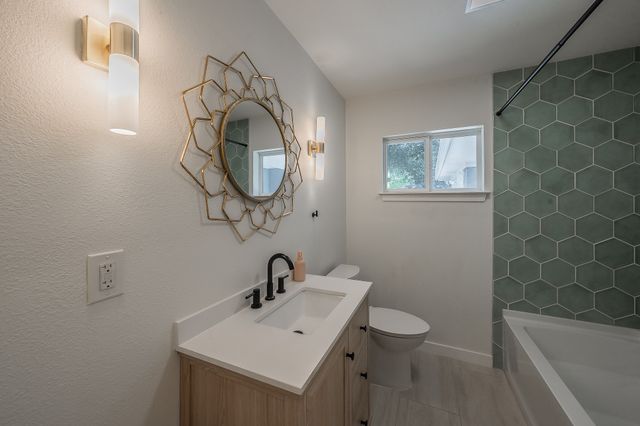 3031 Woodwind Lane, Dallas, TX 75229