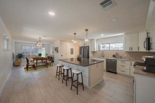 3031 Woodwind Lane, Dallas, TX 75229