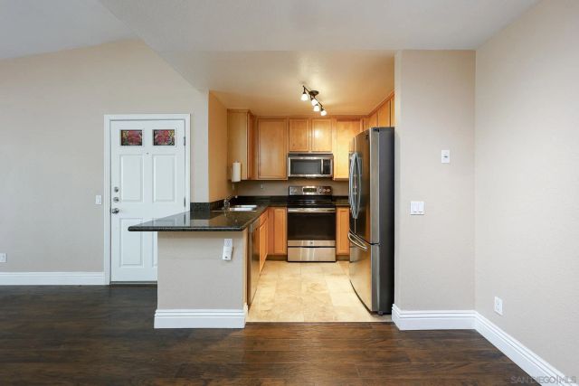 2275 Del Mar Way 306, Corona, CA 92882
