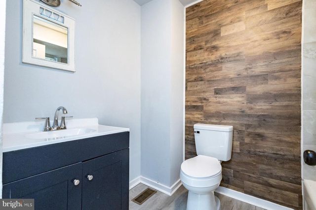 213 BRYANT AVE, Lawnside, NJ 08045