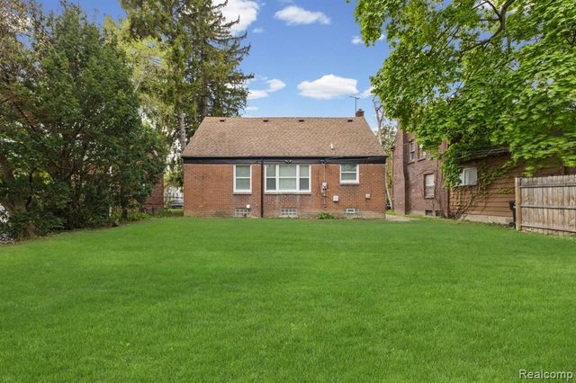20124 Snowden Street, Detroit, MI 48235