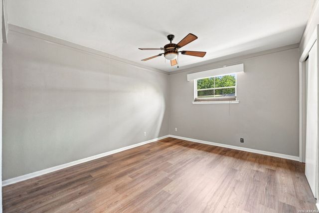 1157 Garraty Rd Apt B, Terrell Hills, TX 78209