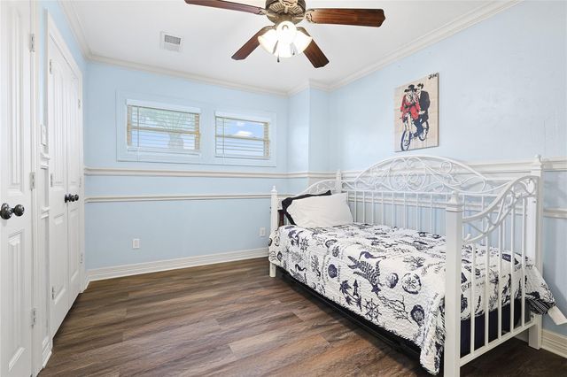 146 Tamana Drive, Galveston, TX 77554