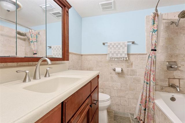 146 Tamana Drive, Galveston, TX 77554