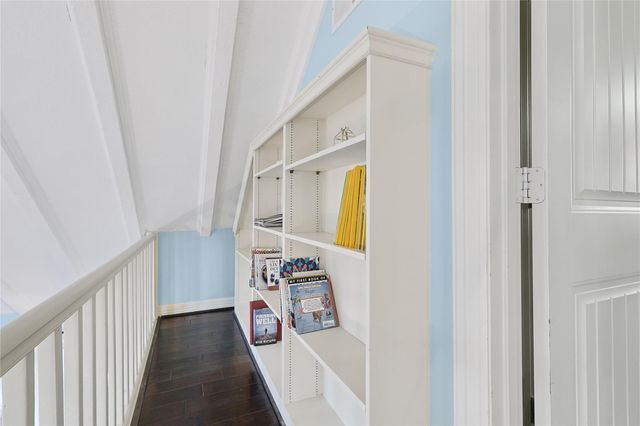 146 Tamana Drive, Galveston, TX 77554