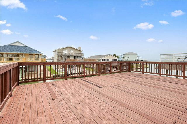 146 Tamana Drive, Galveston, TX 77554