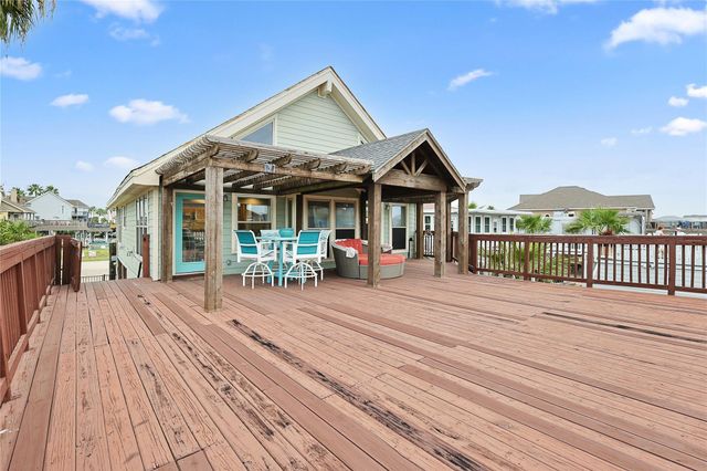 146 Tamana Drive, Galveston, TX 77554