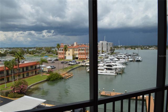 10355 PARADISE BOULEVARD 411, Treasure Island, FL 33706