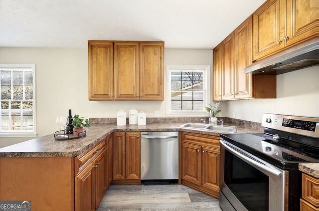 2545 Ridgecrest Drive NW, Kennesaw, GA 30152