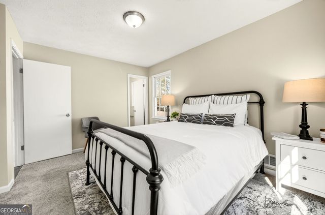 2545 Ridgecrest Drive NW, Kennesaw, GA 30152